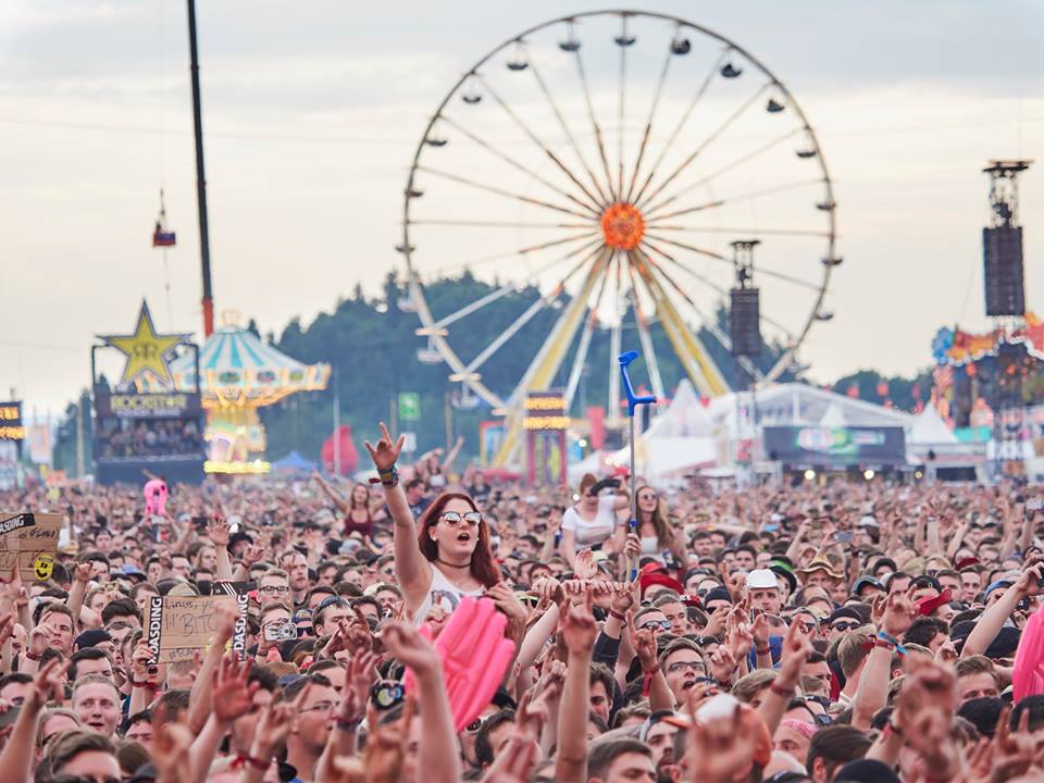 A music festival in Germany had to be evacuated because of a terror threat  - HelloGigglesHelloGiggles