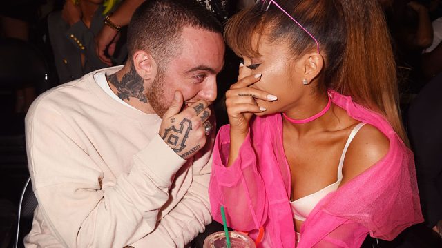 (EXCLUSIVE COVERAGE) poses backstage during the 2016 MTV Video Music Awards at Madison Square Garden on August 28, 2016 in New York City.