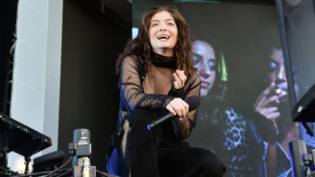 Lorde onion ring review account.