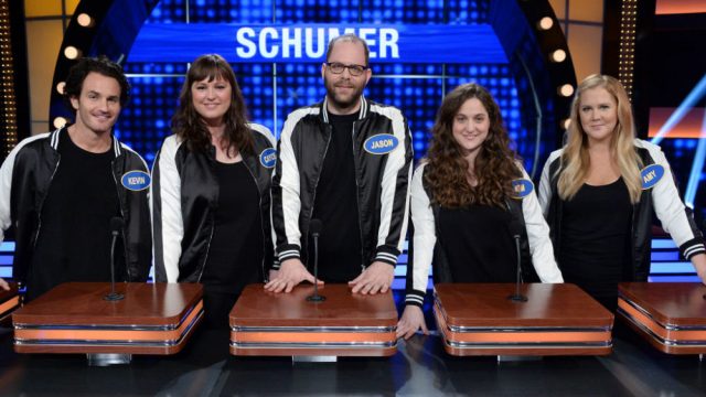 CELEBRITY FAMILY FEUD - "Kelly Clarkson vs Amy Schumer