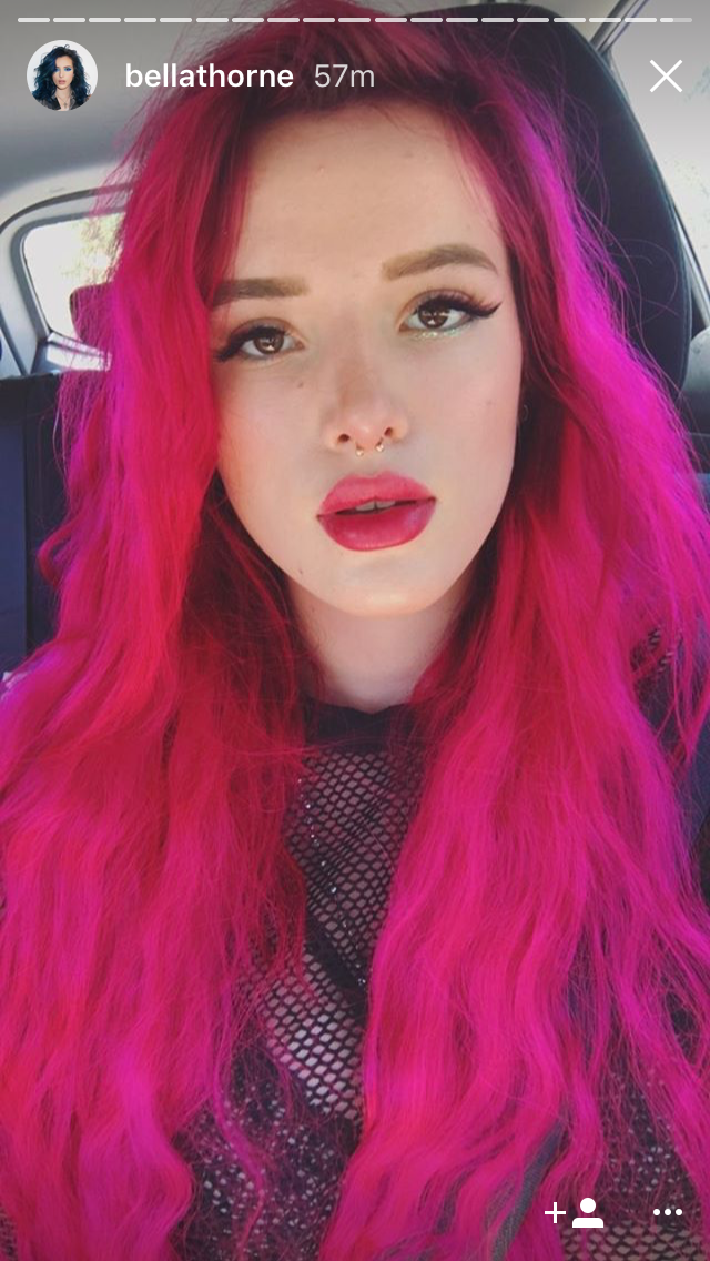 Bella Thorne underwent another hair transformation one Avril