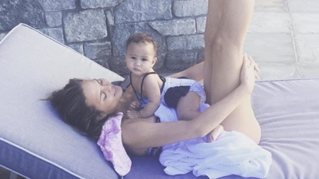 Chrissy Teigen luna pregnant.