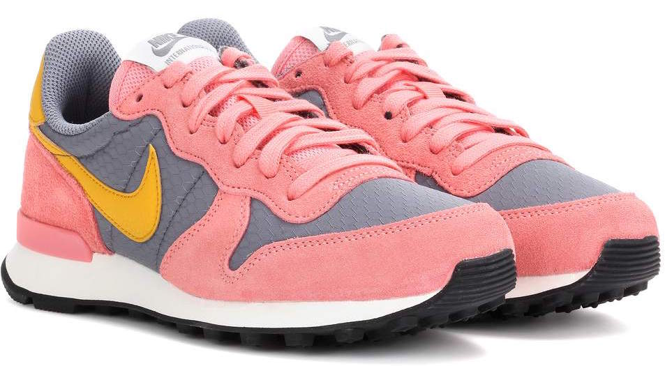 14 pairs of Millennial pink sneakers to up your style game ...