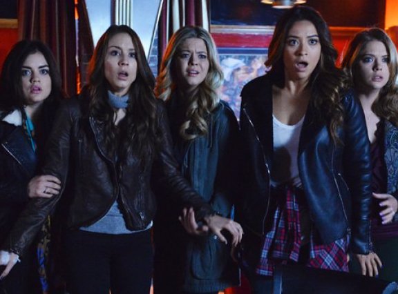 What Pretty Little Liars taught me about female friendship -  HelloGigglesHelloGiggles