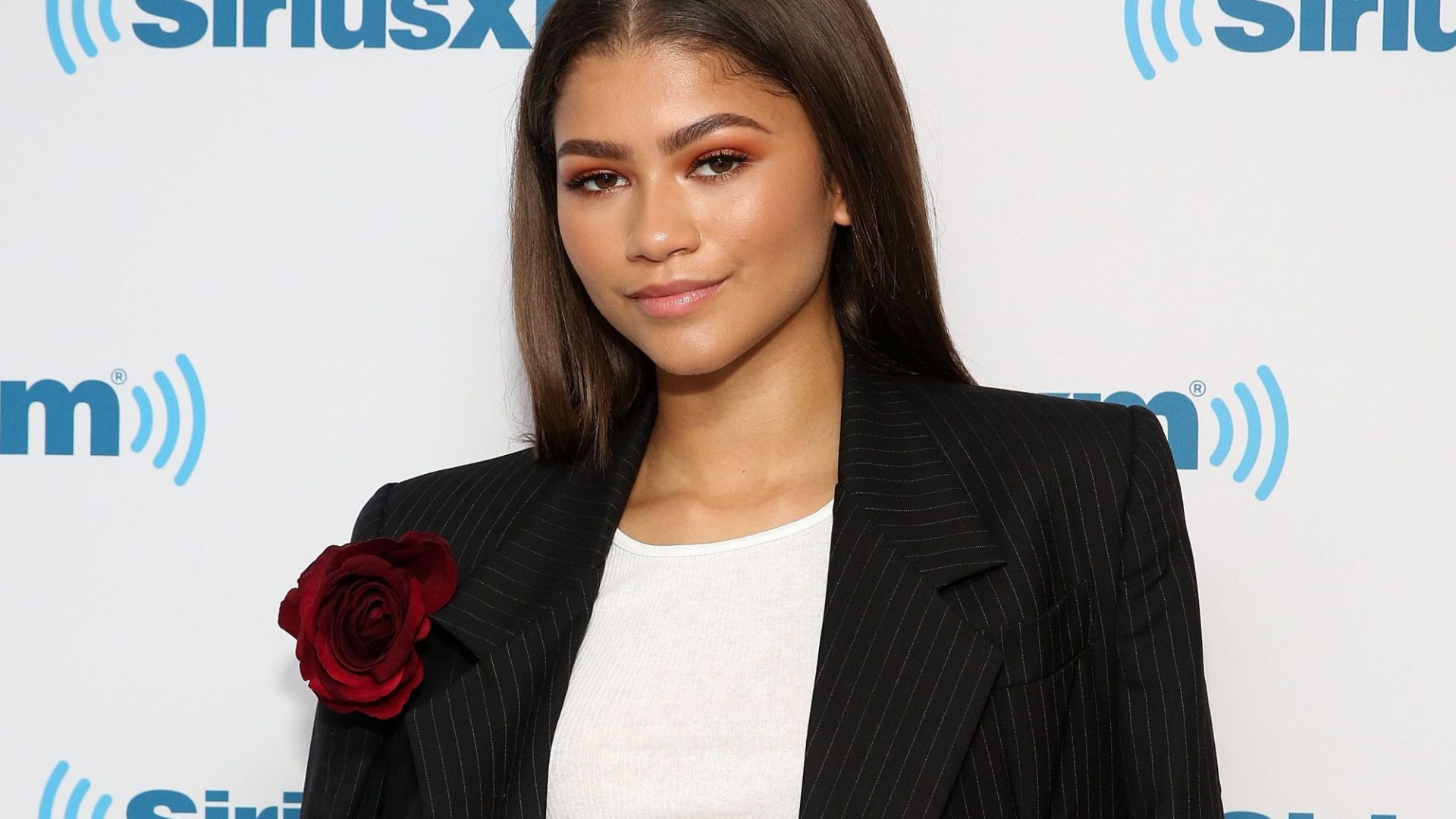 Zendaya wore an outfit that's making us rethink exposed bra straps ...