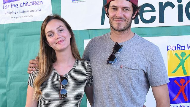Leighton Meester and Adam Brody posed at Feeding America event