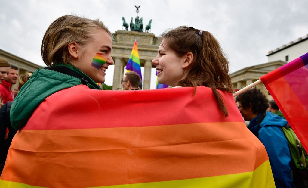 Germany Has Officially Legalized Same Sex Marriage Hellogiggleshellogiggles