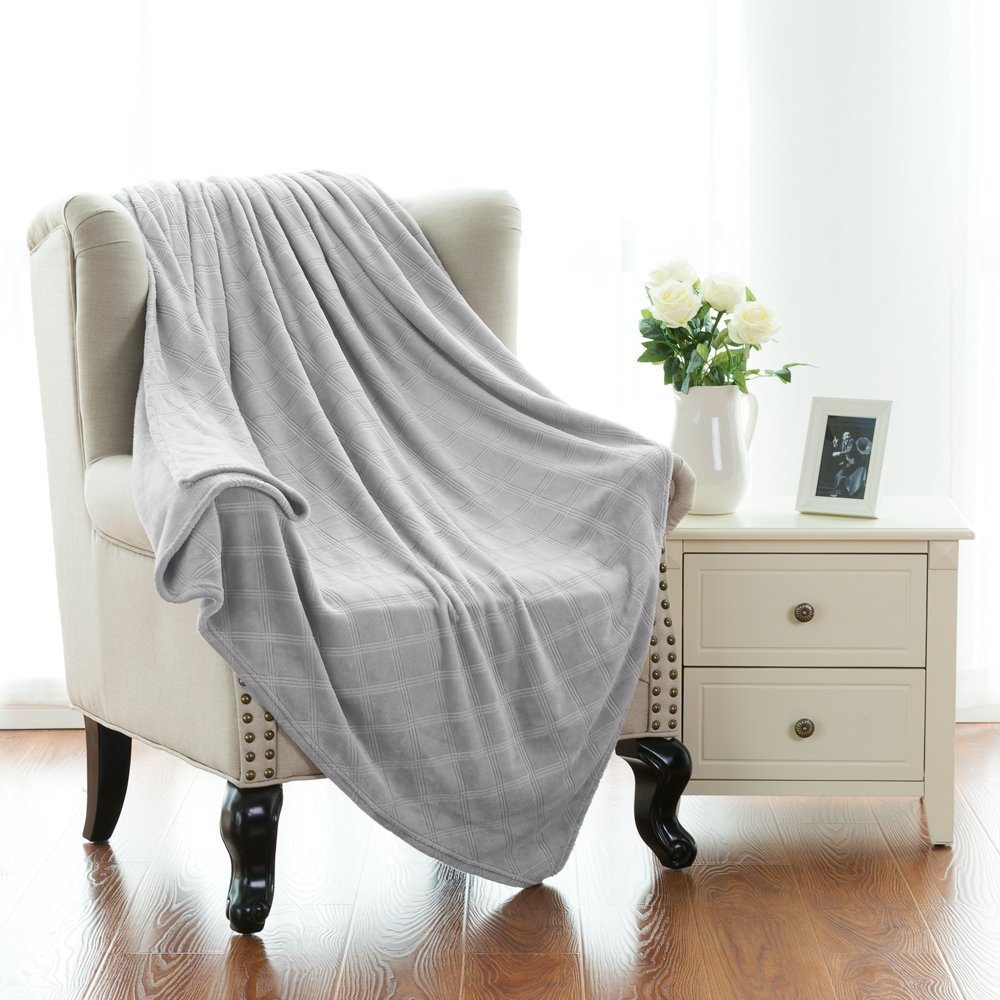 7 summer blankets and sheets that will keep you cool but comfyHelloGiggles