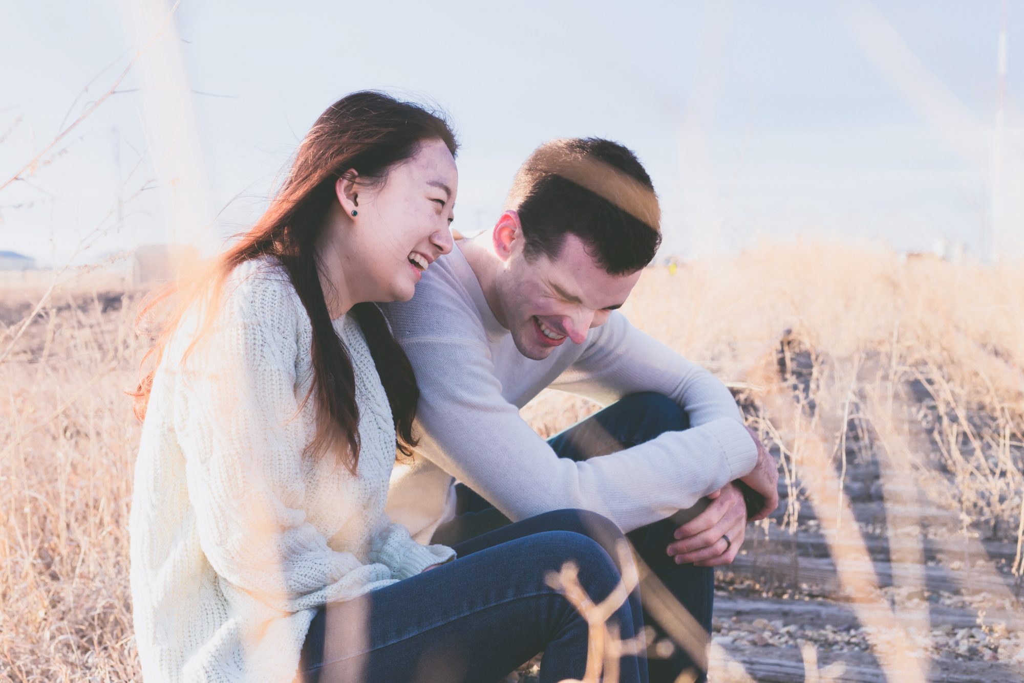 7 signs someone youre dating should seriously just be your friendHelloGiggles