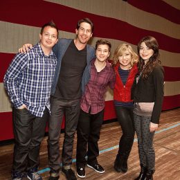 The cast of iCarly