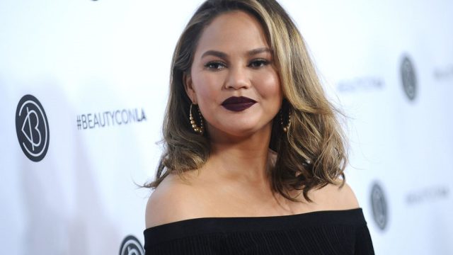 chrissy-teigen-motherhood