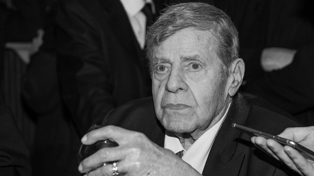 NEW YORK, NEW YORK - APRIL 08: (Editor's Note: Image has been converted to black & white) Comedian Jerry Lewis attends the 90th Birthday of Jerry Lewis at The Friars Club on April 8, 2016 in New York City. (Photo by Mark Sagliocco/FilmMagic)
