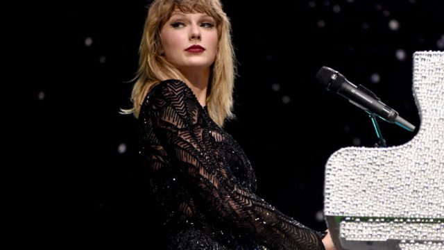 Taylor Swift performs at DIRECTV NOW Super Saturday Night Concert at Club Nomadic