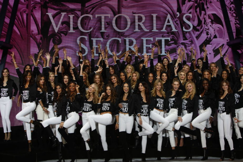 Victorias-Secret-Models-e1503778220801.jpg