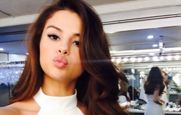 Selena Gomez's Insta Account Was Hacked With NSFW Photos, And That Is ...