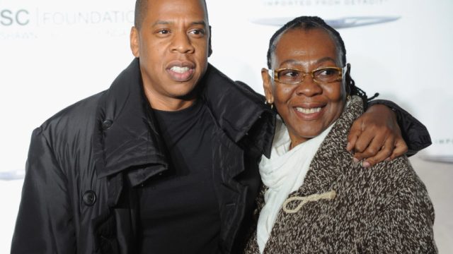 Image of Gloria Carter and son Jay-Z