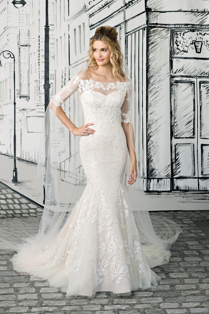 Ana s wedding dress in the