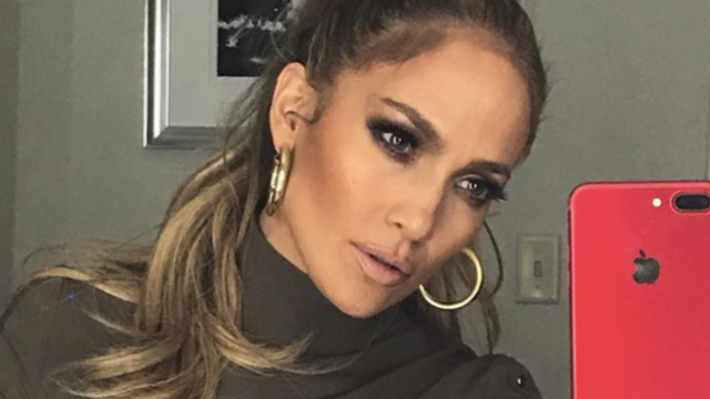 Jennifer Lopez selfie