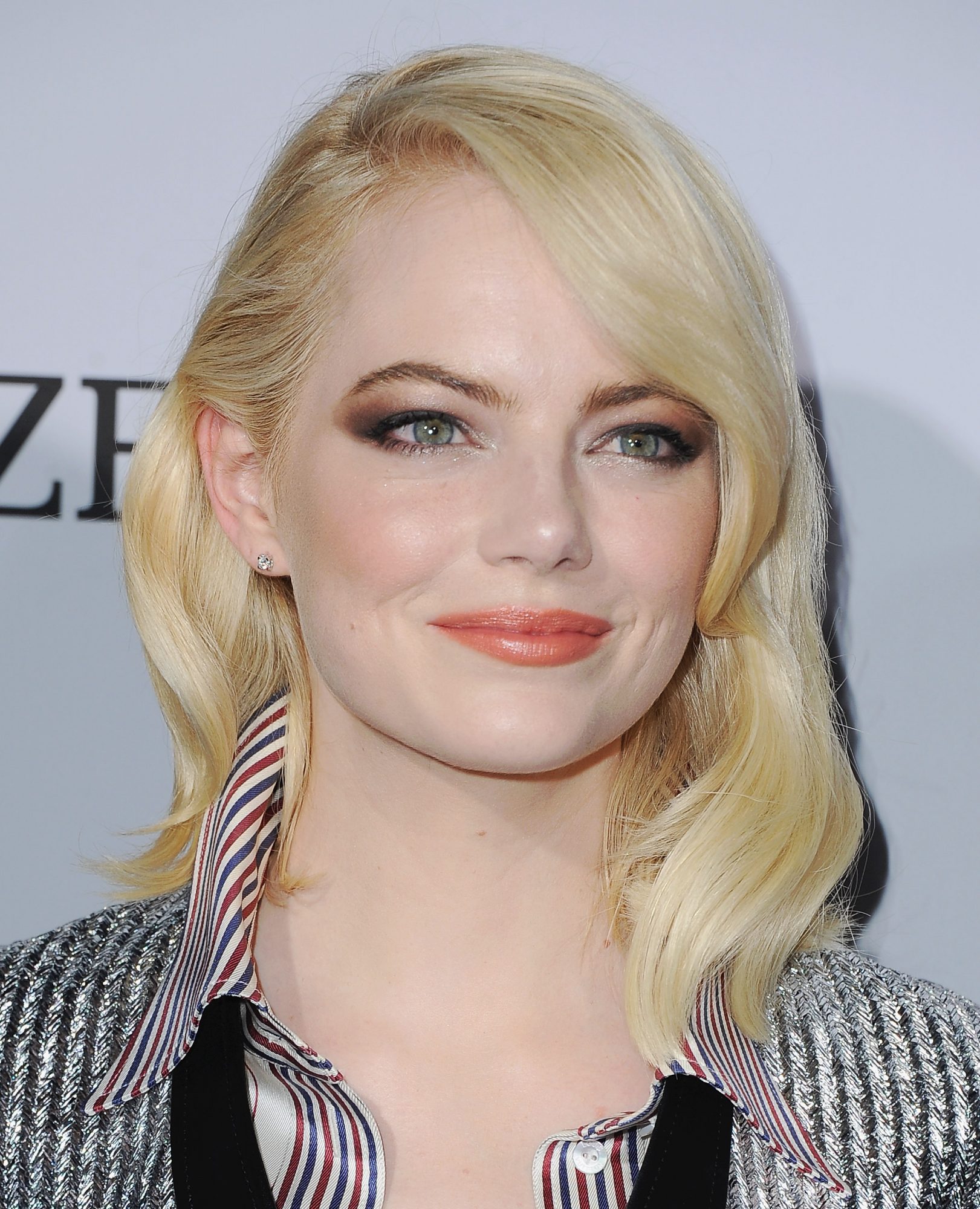 Emma Stone Is An Actual Hair Chameleon And We Have The Photo Evidence Hellogiggleshellogiggles