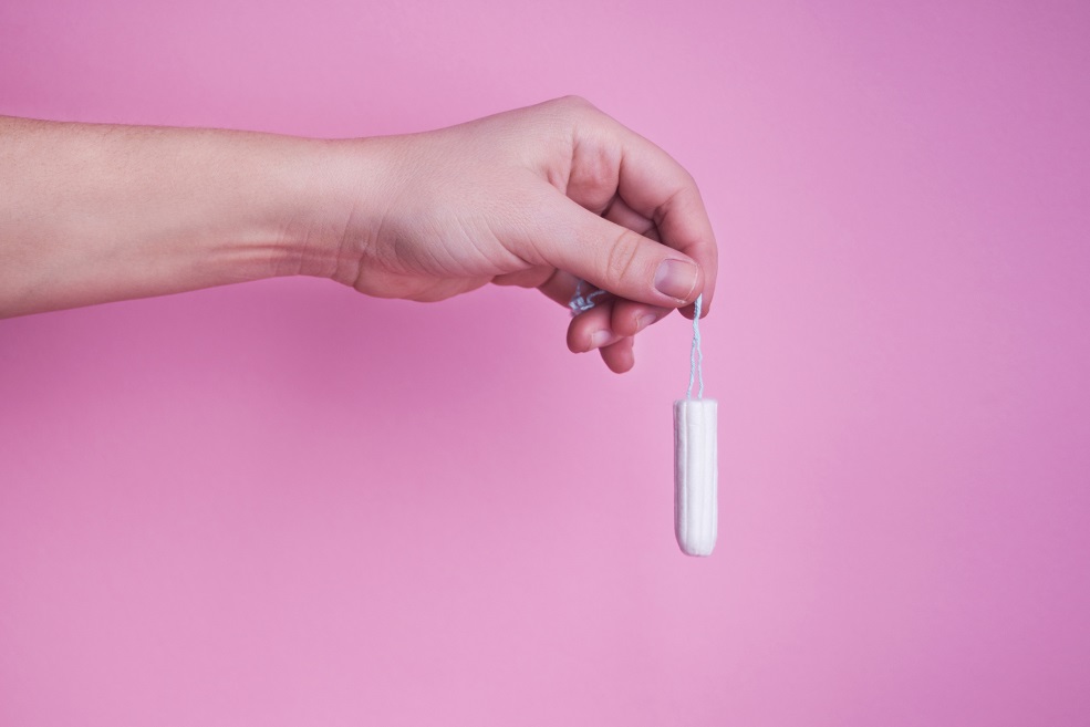 Can you flush tampons down the We investigated so you don't to - HelloGigglesHelloGiggles