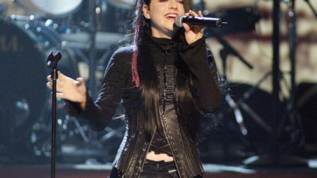 Amy Lee of Evanescence performs at The 2003 Teen Choice Awards held at Universal Amphitheater on August 2, 2003 in Universal City, California.
