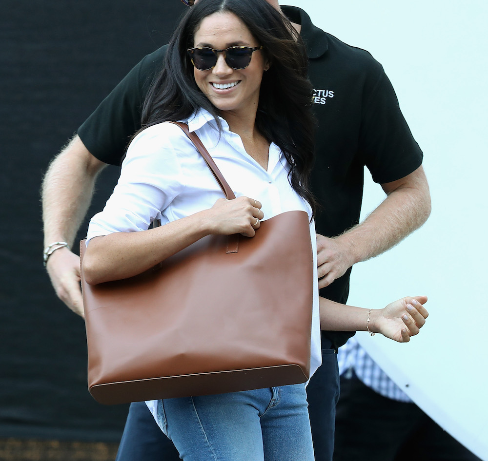 Meghan Markle's go-to bag is super affordable, and here's where to get it -  HelloGigglesHelloGiggles