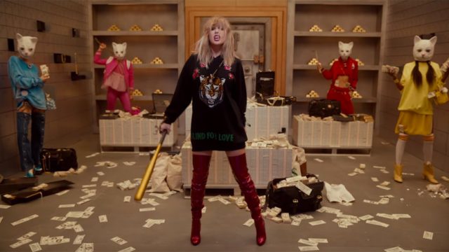 Taylor Swift cat mask