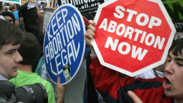 anti-abortion protesters