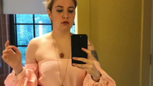 lena dunham blue hair