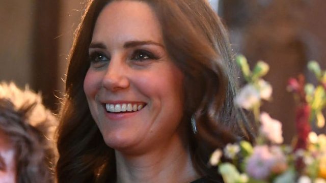 Kate Middleton's half-curled hairstyle is the lazy girl look for fall -  HelloGigglesHelloGiggles