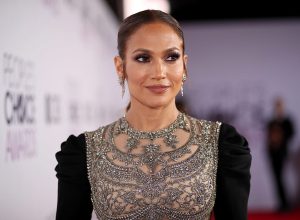 Jennifer Lopez attends the People's Choice Awards 2017 at Microsoft Theater on January 18, 2017 in Los Angeles, California.