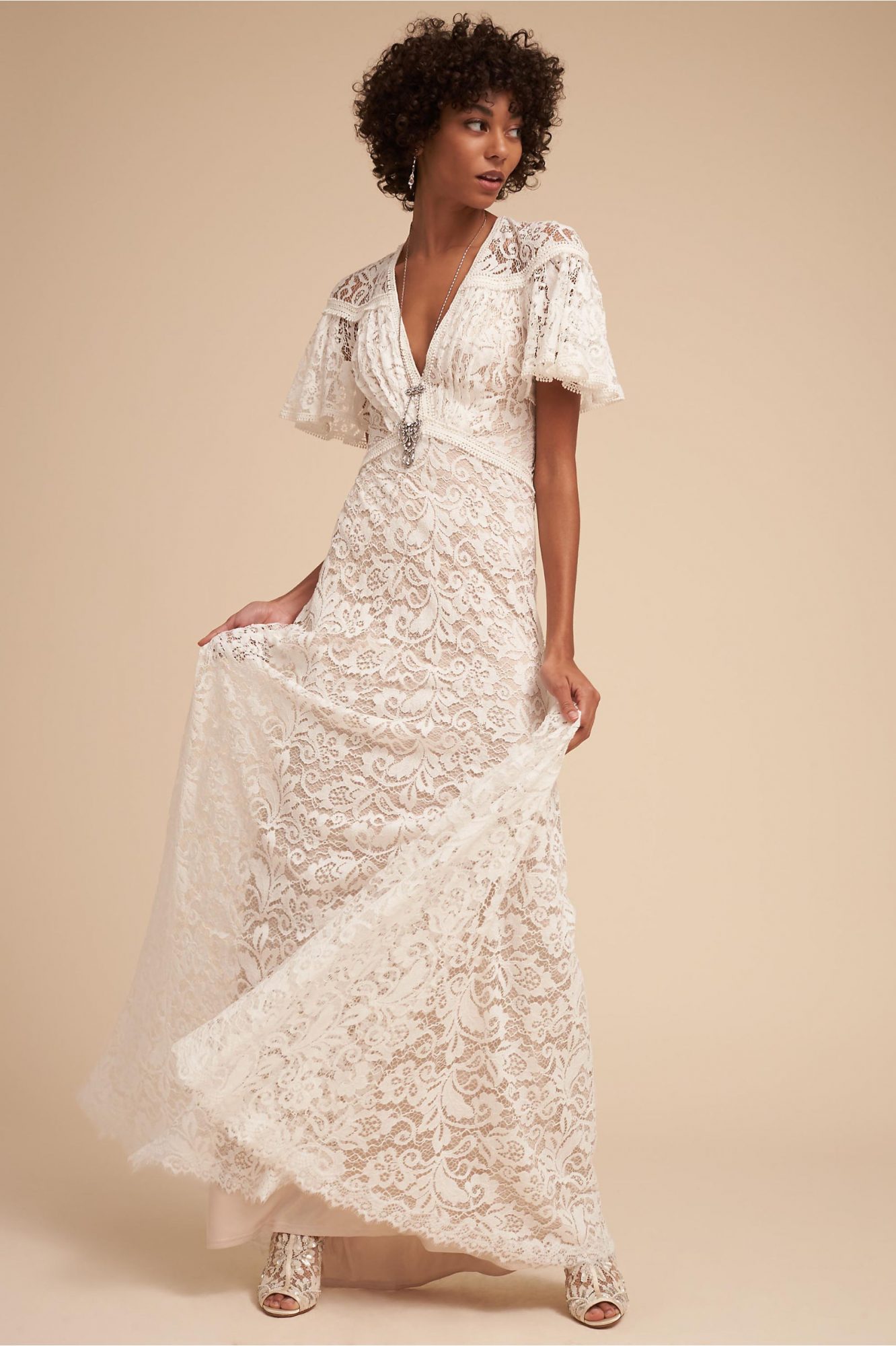 70s-inspired-wedding-gowns-for-the-bride-who-s-just-plain-groovy-hellogiggleshellogiggles