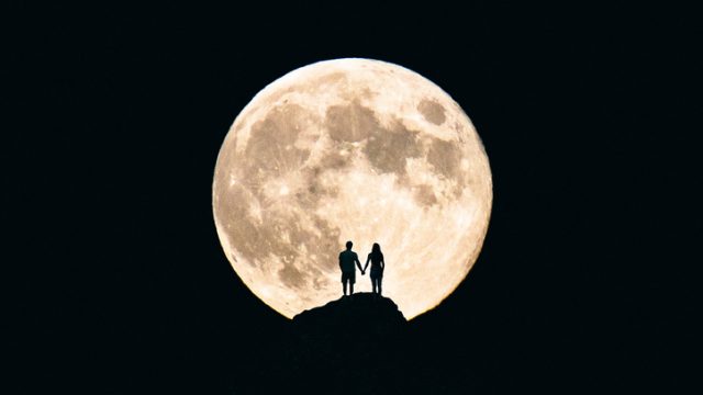 full moon couple