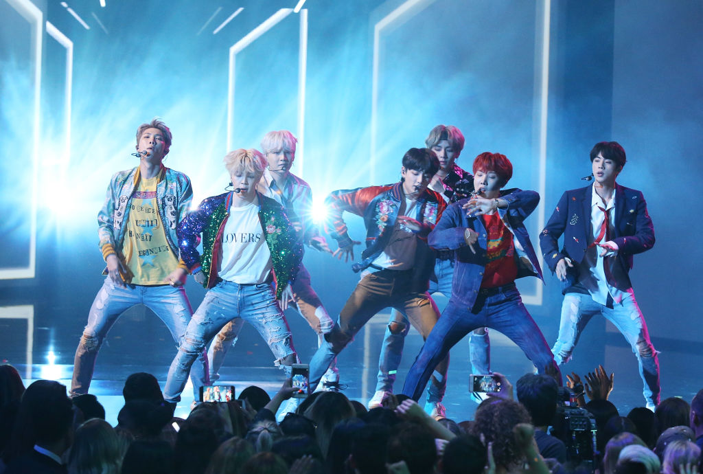 Who is BTS, the K-Pop band that performed at the 2017 AMAs?HelloGiggles