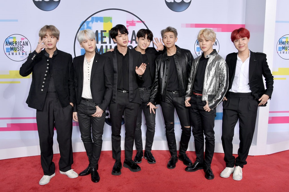 K-pop band BTS performed at the 2017 American Music Awards, and got ...