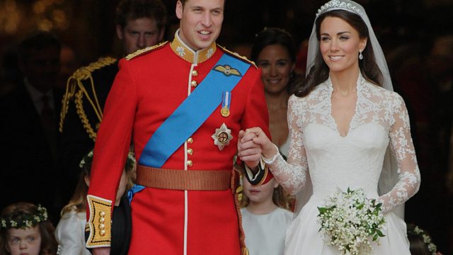 Image of Kate Middleton's wedding dress