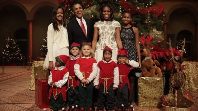 Obama 2017 Christmas Photo
