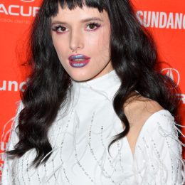 Bella Thorne debuted ultra-short baby bangs, the hair trend of 2018
