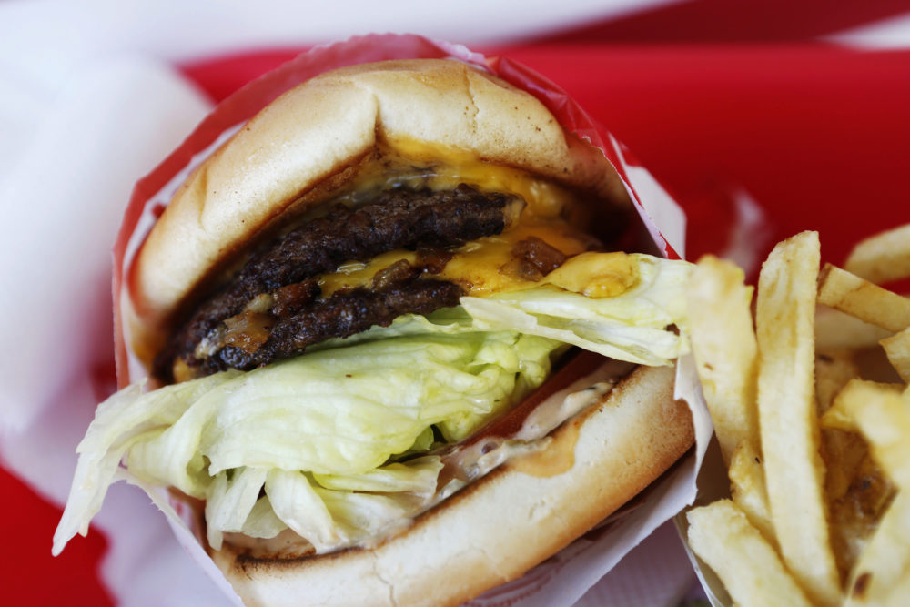 in-n-out-managers-make-six-figure-salaries-in-case-you-want-to-start-a