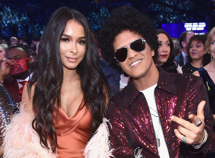 Does Bruno Mars have a girlfriend? Her name is Jessica CabanHelloGiggles