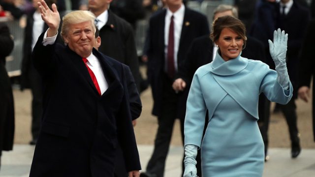Trump lies about Melania's engagement ring