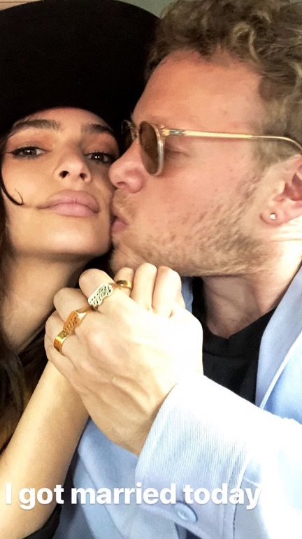 picture-of-emily-ratajkowski-wedding-kiss-photo.jpg