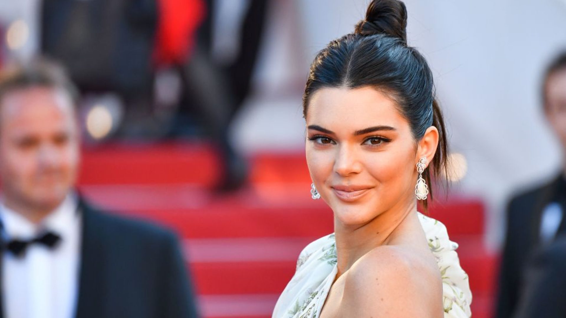 Kendall Jenner Talks Sexuality, Offers Cringe-Worthy QuotesHelloGiggles