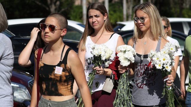 Parkland students clear backpacks