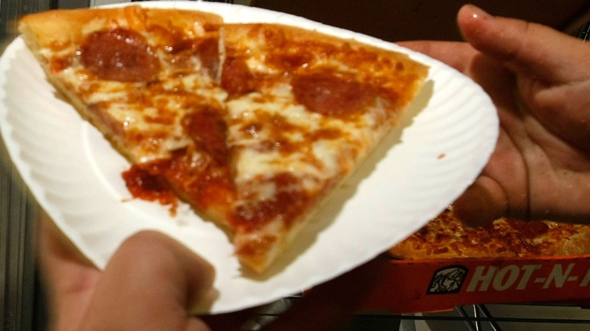 how to get a free pizza from little caesars