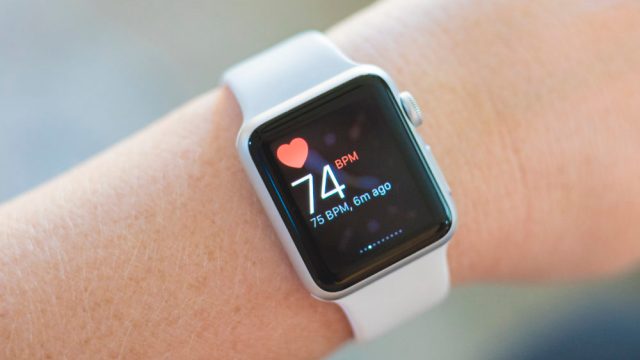 Image of an Apple Watch detecting heart rate