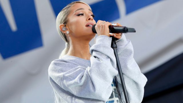 Ariana Grande Manchester tribute