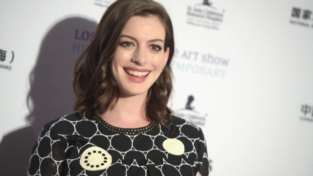 Anne Hathaway dancing