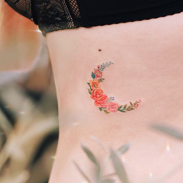 Floral crescent moon tattoo  Tattoogridnet