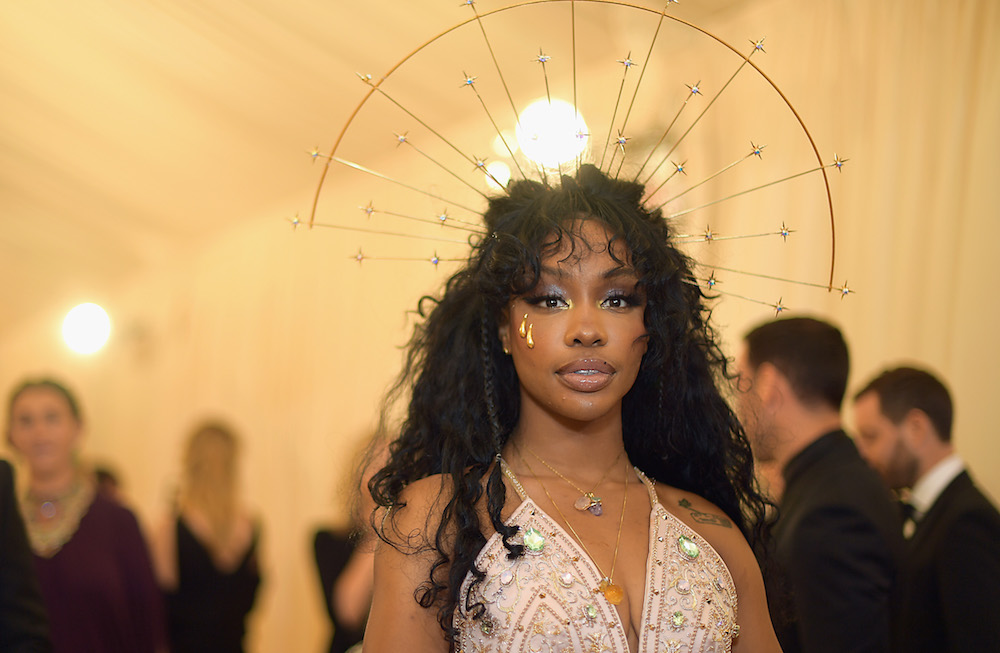 SZA Wears Pink Versace Gown to the Met Gala 2018